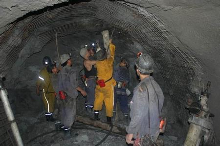 那坡工程爆破中的危险因素分析以及应对工程爆破危险的措施
